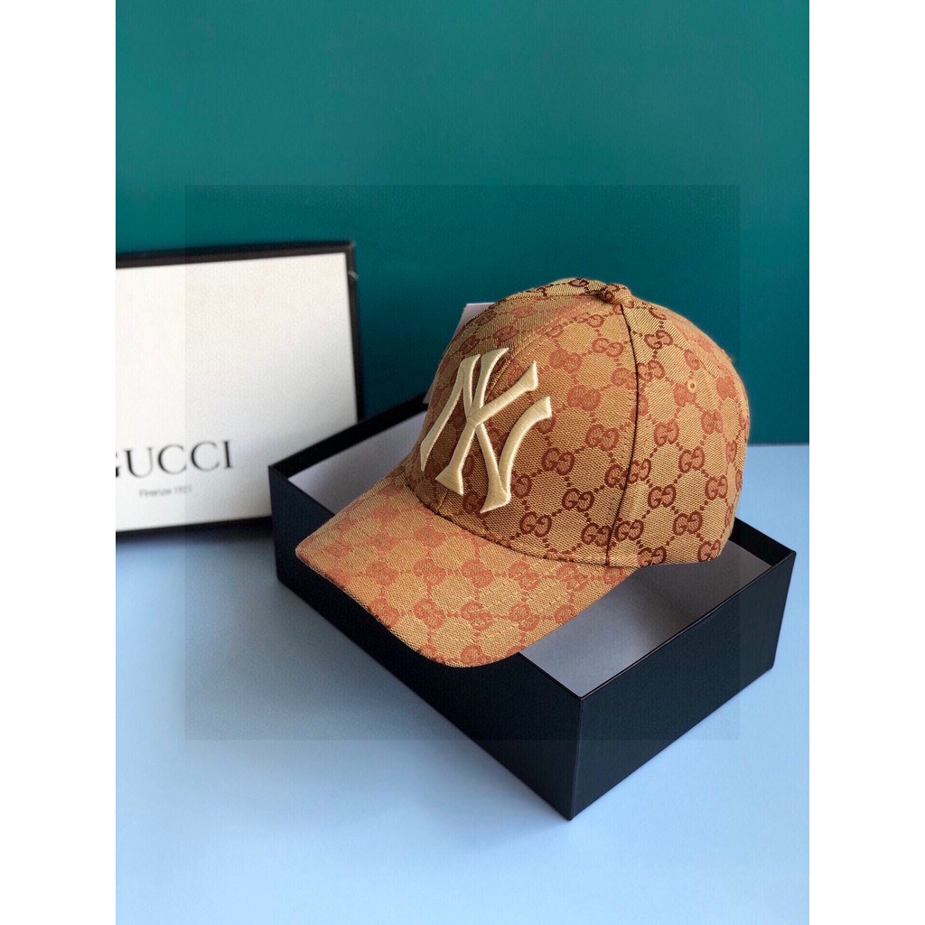 Chanel777 สีดําสีขาวคลาสสิก CC Headscarf