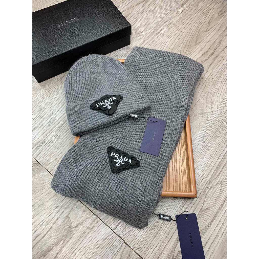 GUCC666 หมวกเบสบอลสีดําปักลายแถบสีแดงสีเขียวแฟชั่น