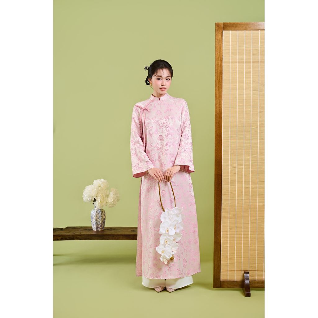 BDA50224 - Modern brocade ao dai ทรงหลวม คอรถไฟ ผูกโบว์ แขนยาว ซิปหลัง - JAN. โดย PANTIO
