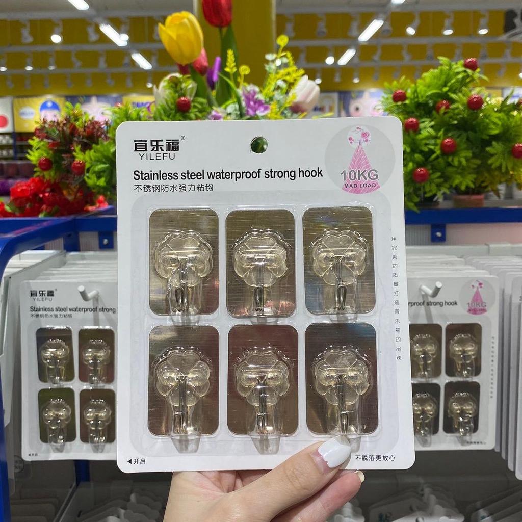 ตะขอแขวนผนัง 6 ชิ้น คละลาย คละสี รับน้ำหนักได้ 10 kg. ขายยกโหล 12 แพ็ค ติดตั้งบนผนัง