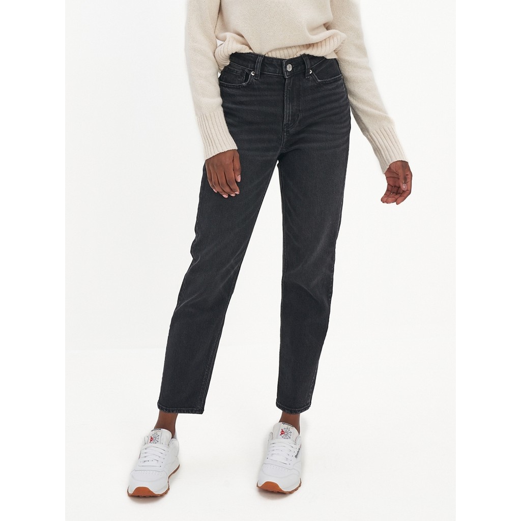 American Eagle กางเกงยีนส์ผู้หญิง V-RISE MOM JEANS สี BLACK - 043-4213-001