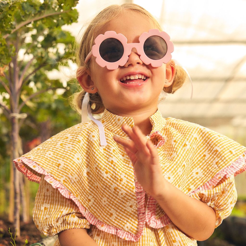 lookbookpetite ellen top yellow daisy