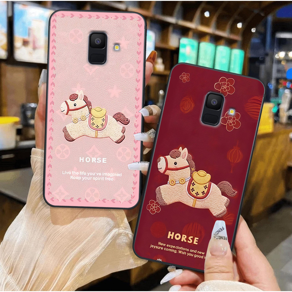 เคส Samsung A8 2018 / A8 Plus / A8+ ลาย Lucky Tet Horse น่ารัก