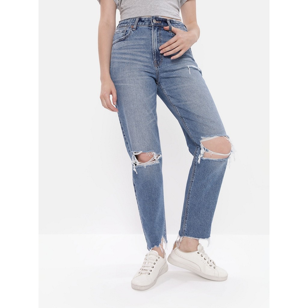 American Eagle กางเกงยีนส์ผู้หญิง MOM STRAIGHT JEANS - INTL สี LIGHT BRIGHT INDIGO - 043-4639-893