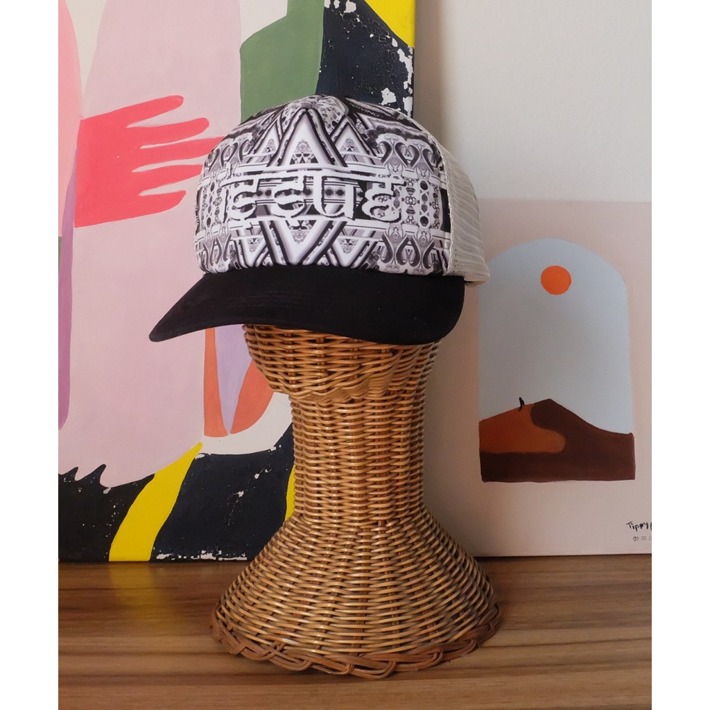 Issue x รามาธิบดี Trucker Cap สีดำ/ขาว