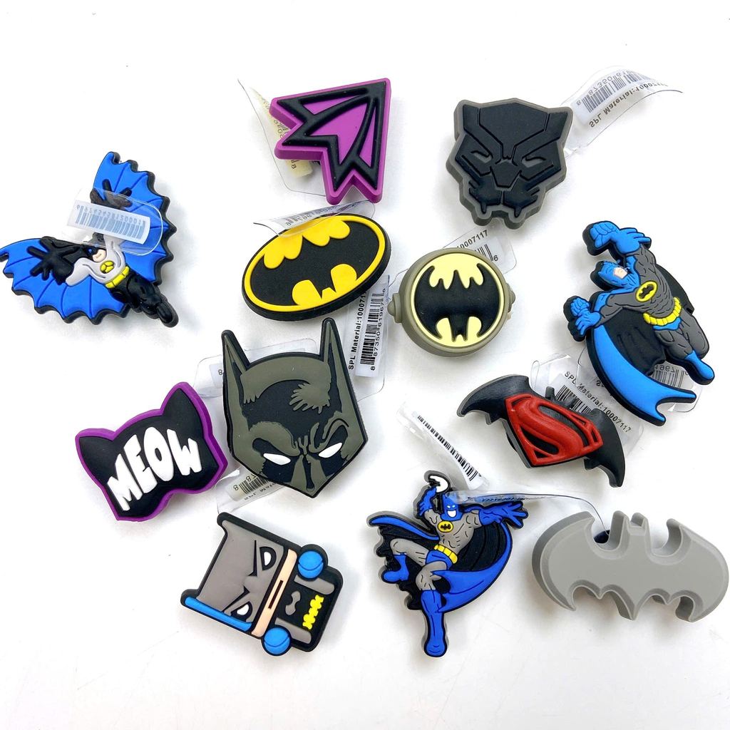 SET 6 ตัว CHARM jibitz BATMAN ชุดชาร์มแท้ 6 ตัว ติดของแท้ รองเท้าแตะหมากรุก ป้าย