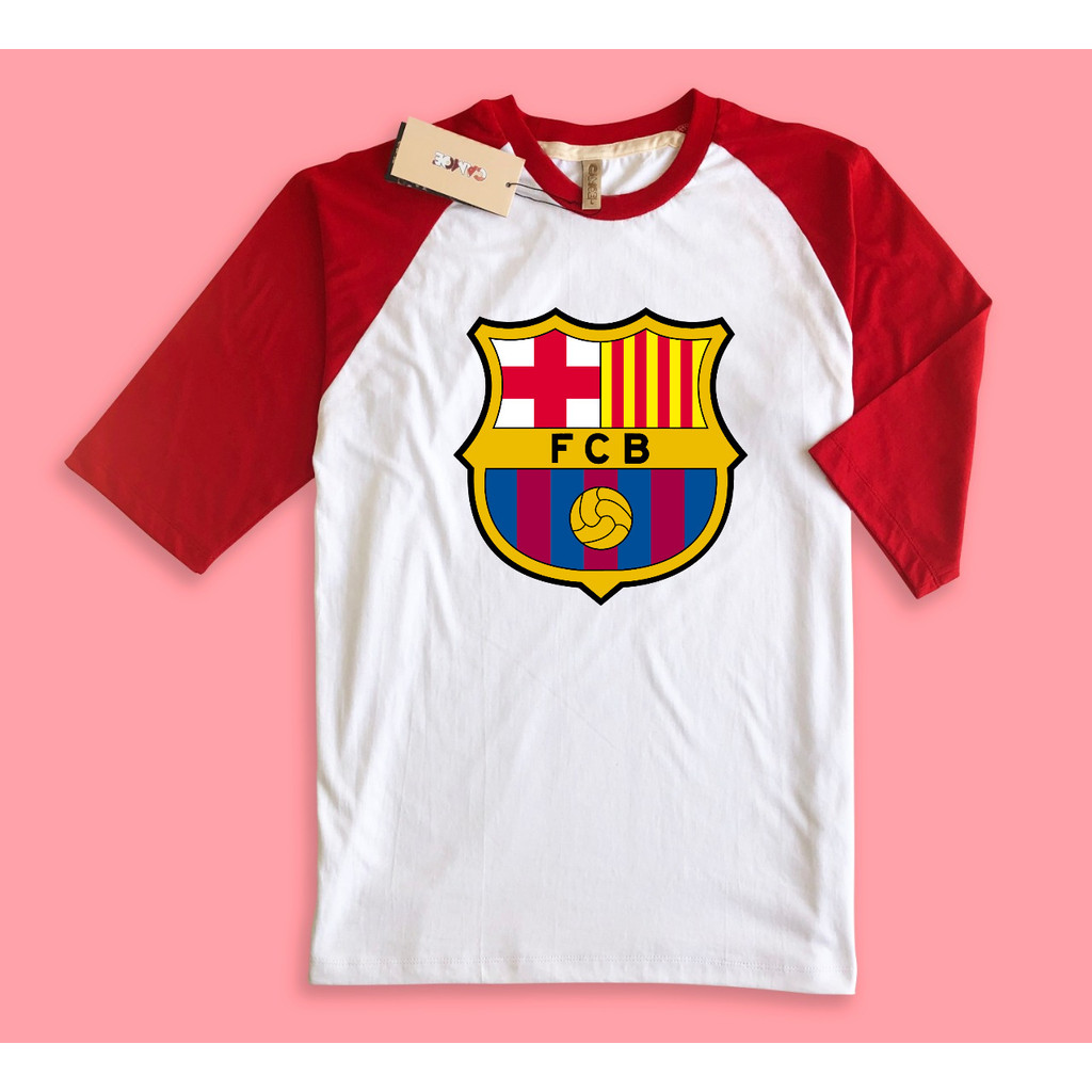 เสื้อยืด FC Barcelona Barca Logo Raglan