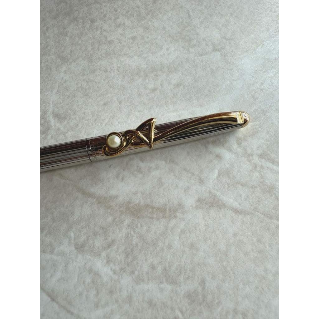 【Direct from Japan】ปากกาหมึกเจล Mikimoto พร้อมกล่อง【Japan Exclusive】