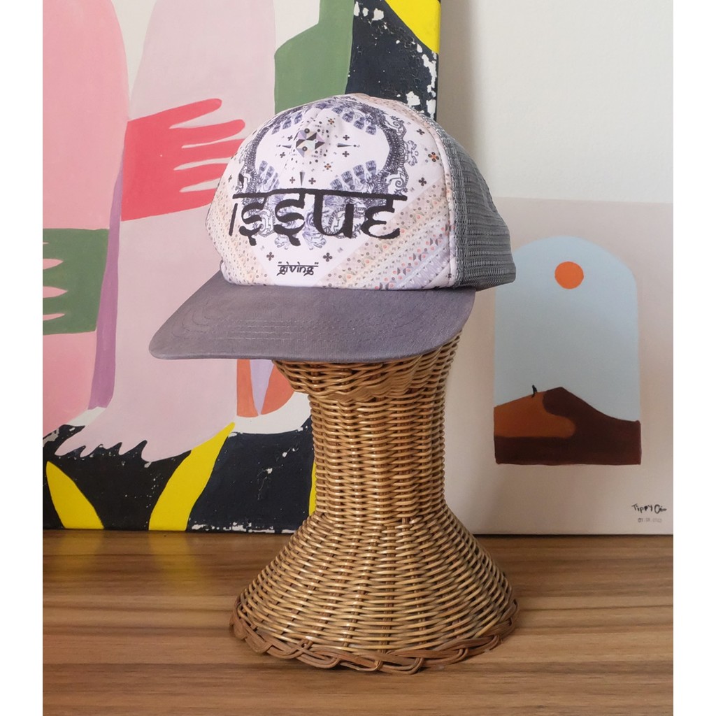 Issue x รามาธิบดี Trucker Cap สีเทา/ชมพู