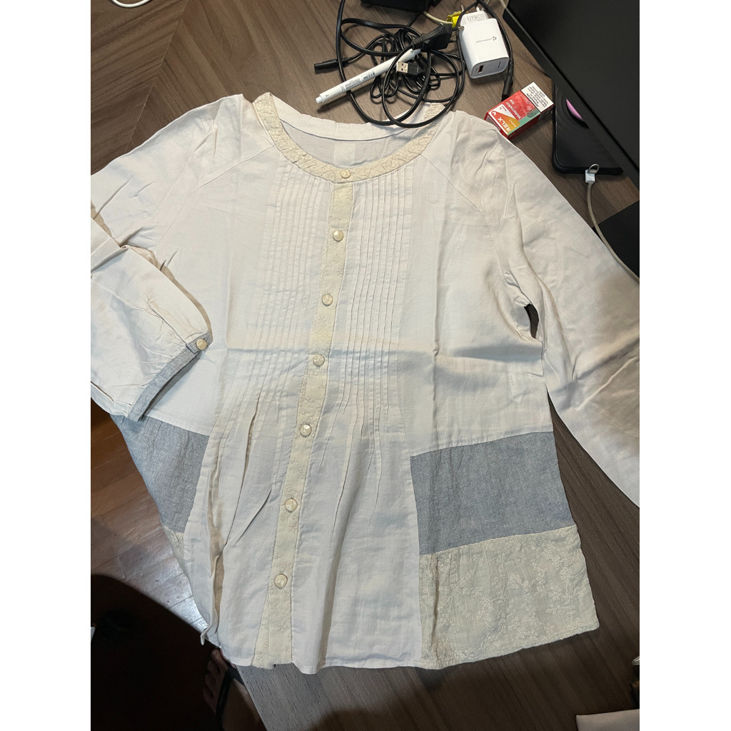 เสื้อเชิ้ตเย็บปักถักร้อย KEMEJA Taupe