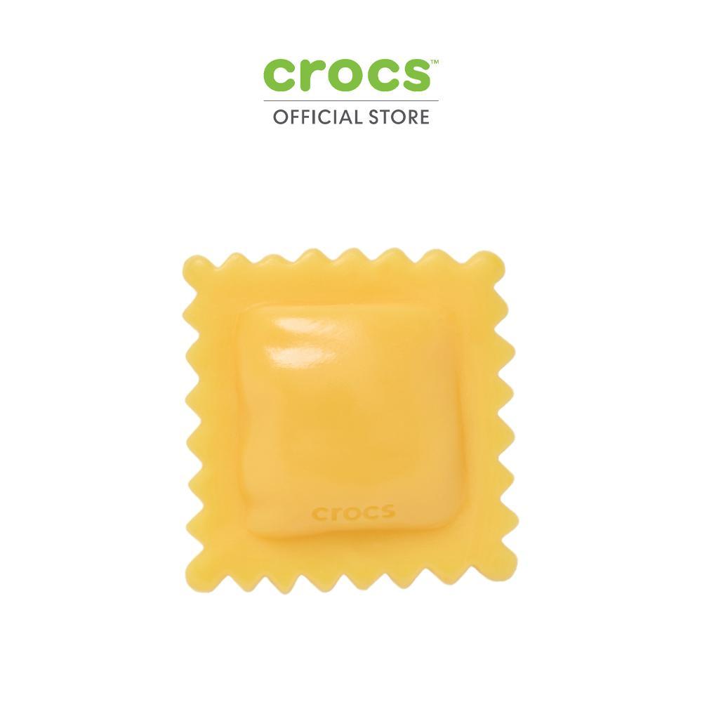 CROCS ตัวติดรองเท้า JIBBITZ™ REALISTIC RAVIOLI PASTA รุ่น 10018431 - MULTICOLOR