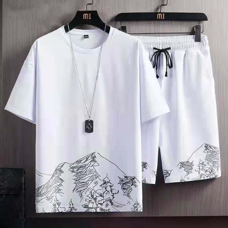 เสื้อผ้าผู้ชายฤดูร้อนแฟชั่นสไตล์ใหม่สตรีทสวมชุดสูทผ้าไหมน้ําแข็ง อิน ลําลองฤดูร้อนทุกการแข่งขันเยาวชนผู้ชายหลวมเสื้อยืด
