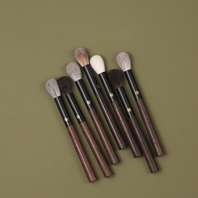 Sampo Lanjing พีชกระรอกผมผสมขนสัตว์ขนาดเล็ก Dotted Thumb Blush แปรงรายละเอียด Under Eye Highlight Brush แปรงแต่งหน้า