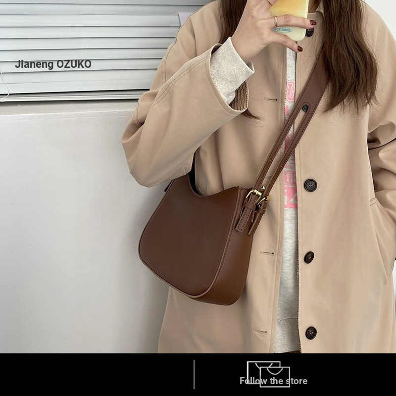 Ins All-Match Messengerกระเป๋าหญิง2025 ใหม่แฟชั่นRetro Underarm Bag Niche One-Shoulder Saddle Bag