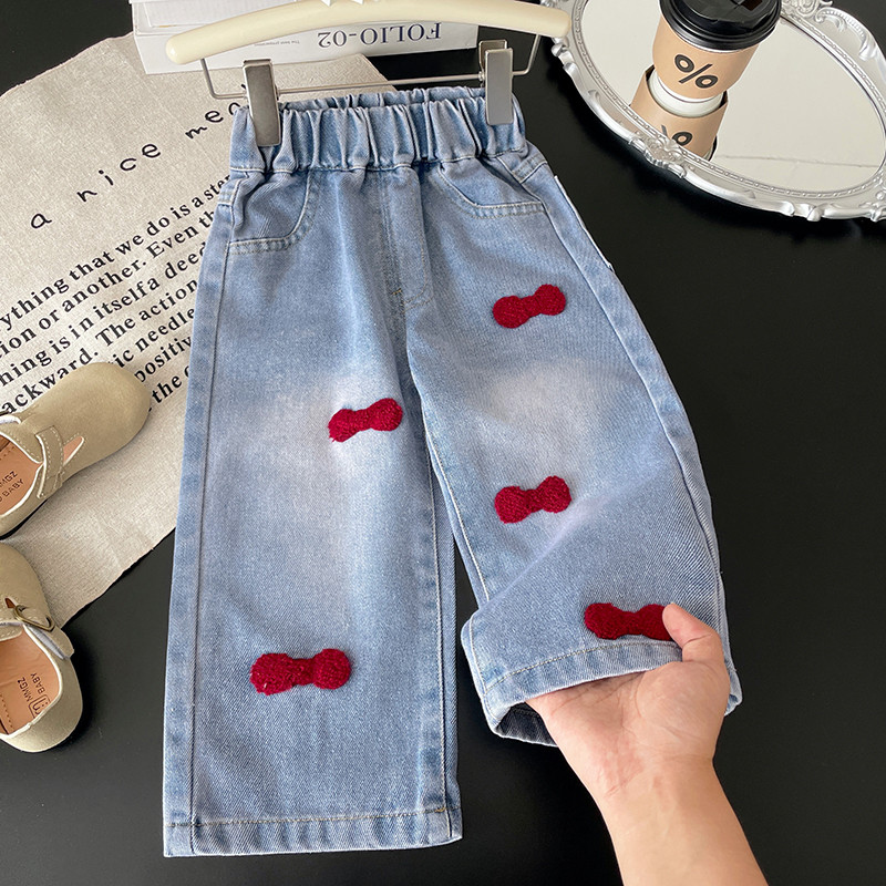 2025 ฤดูใบไม้ร่วงใหม่สไตล์สาวกางเกงยีนส์ล้างผ้ายีนส์นุ่มตรงกางเกงขากว้างหญิงเด็กทุกการแข่งขันกางเกงหลวม