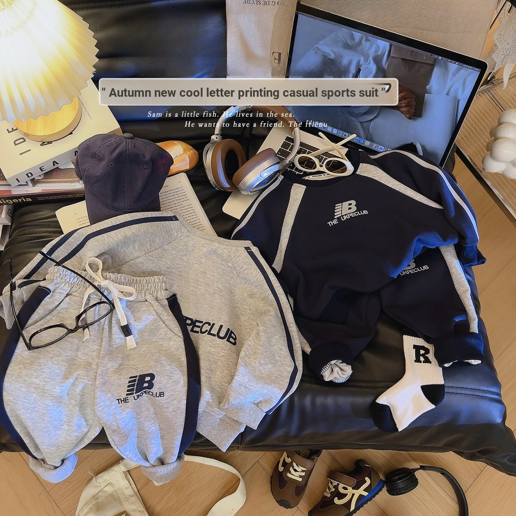 ชุดกีฬารูปแบบใหม่สำหรับหญิง เหมาะแก่ฤดูใบไม้ร่วงและฤดูหนาว ไซส์กลางถึงใหญ่