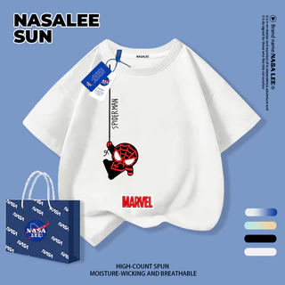 [กรุงเทพฯ จัดส่ง] เด็กผ้าฝ้ายสีฟ้าสีขาวลายเสื้อยืดการ์ตูนการออกแบบความรู้สึกเดอร์แมนสนุกพิมพ์ฤดูร้อนเสื้อผ้าระบายอากาศแขนสั้นเหมาะสําหรับ3-16ชายหญิง