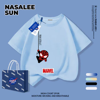 [กรุงเทพฯ จัดส่ง] เด็กผ้าฝ้ายสีฟ้าสีขาวลายเสื้อยืดการ์ตูนการออกแบบความรู้สึกเดอร์แมนสนุกพิมพ์ฤดูร้อนเสื้อผ้าระบายอากาศแขนสั้นเหมาะสําหรับ3-16ชายหญิง