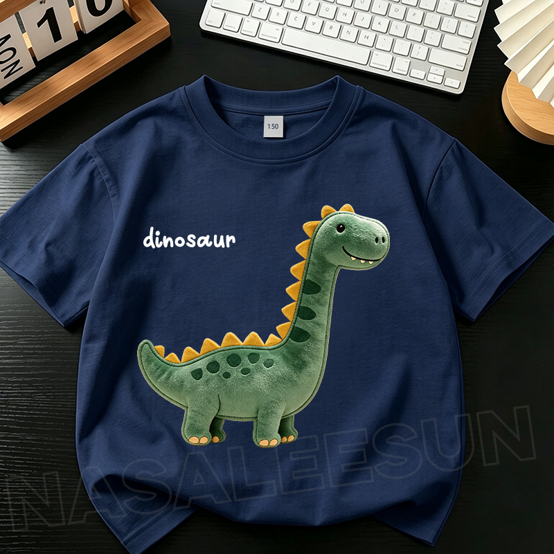 [กรุงเทพฯ จัดส่ง] เด็กผ้าฝ้ายสีกรมท่าเสื้อยืดการออกแบบความรู้สึกน่ารักสีเขียวการ์ตูนไดโนเสาร์สนุกพิมพ์ฤดูร้อนระบายอากาศเสื้อผ้าแขนสั้นเหมาะสําหรับ3-16ชายหญิง