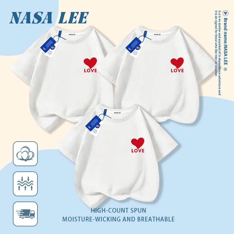 [กรุงเทพฯ จัดส่งภายในวันเดียว] นาซ่า เสื้อยืดผ้าฝ้ายสีขาวพ่อแม่และลูกสวมหัวใจพิมพ์ครอบครัวสามสี่ปากหลวมสบายๆแขนสั้น
