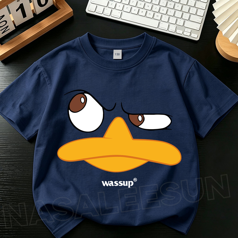 【จัดส่งจากกรุงเทพฯ】เสื้อแขนสั้นเด็ก NASA สีน้ำเงินเข้ม ผ้าคอตตอน ลายเป็ดการ์ตูนตาโตน่ารัก สำหรับเด็กอายุ 3-16 ปี ใส่ได้ทั้งผู้ชายและผู้หญิง สไตล์สตรีท