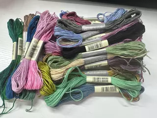 ชุดด้ายเย็บปักถักร้อยผสมสี 50 ชิ้น | ไหมขัดฟันปักครอสติชผ้าฝ้ายสําหรับเย็บผ้า ทําเอง เครื่องมืองานฝีมือ & ของขวัญงานรื่นเริง