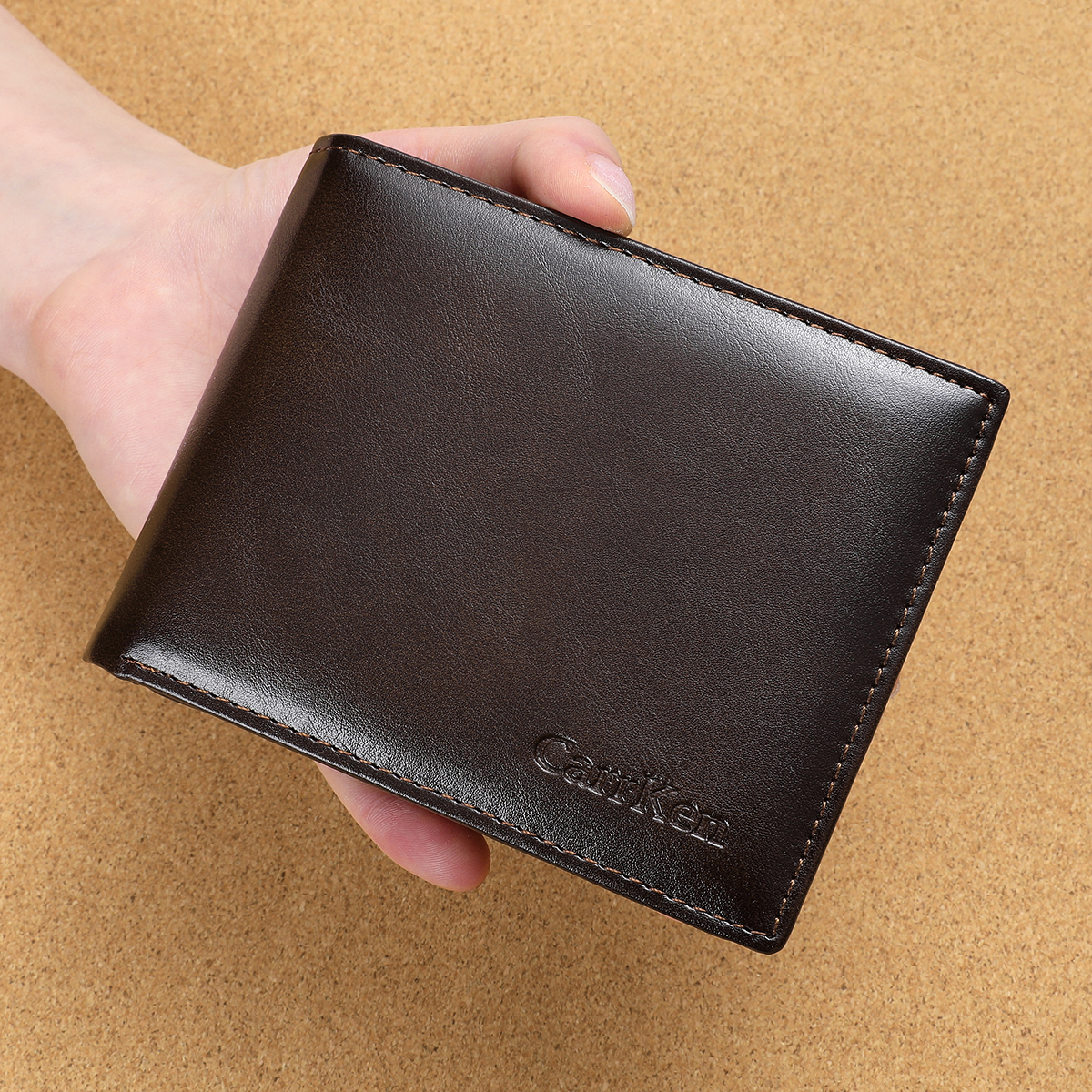 คาร์เคน กระเป๋าสตางค์หนังผู้ชายสั้นพรีเมี่ยมนูนจดหมาย-สีทึบเรียบง่ายพับสองสล็อตผู้ถือบัตรเครดิต - รูปที่ 4