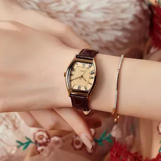 [ซื้อ 1 แถม 1 ฟรี] นาฬิกาผู้หญิงสไตล์ทันสมัย | สายหนังแทสีน้ำตาล Reloj แบบควอตซ์