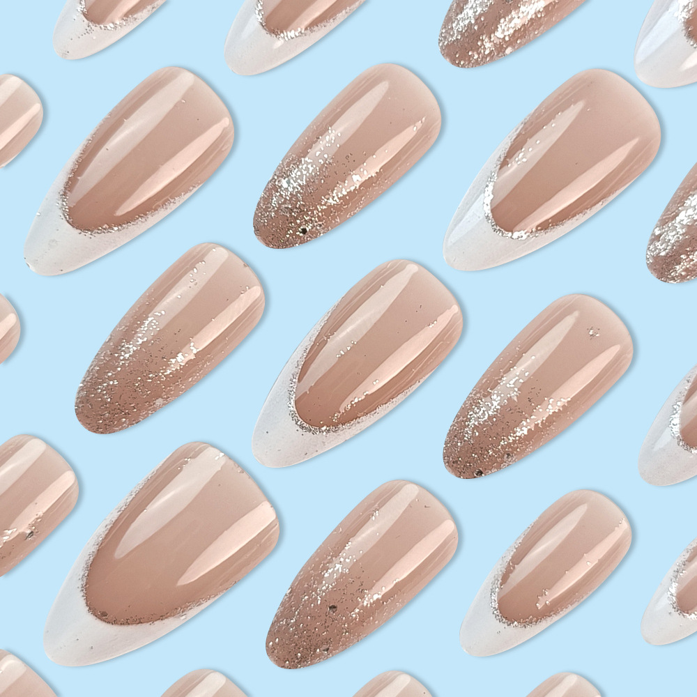 24 ชิ้น เล็บปลอมรูปอัลมอนด์สีขาวขอบน่ารักเรียบง่ายแบบแฟนซีพร้อมกลิตเตอร์ เหมาะสำหรับงานแต่งงานวันหยุด - รูปที่ 2