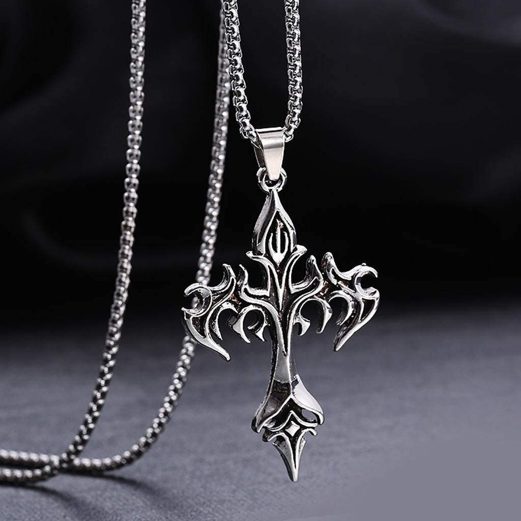สร้อยคอโซ่ยาวสไตล์วินเทจ กับลายเปลวไฟข้ามจี้ เหมาะสำหรับคนที่ชอบความ Goth
