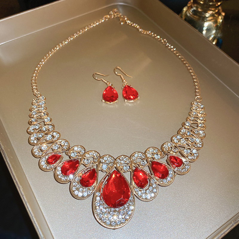 ปีใหม่โชคดีและมงคลสีแดง 3 ชิ้น Diamond-Encrusted Drop ต่างหูและสร้อยคอชุดสําหรับผู้หญิง - หรูหราฝรั่งเศส