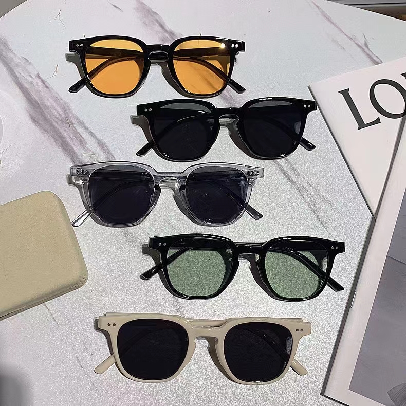 แว่นกันแดดทรงสี่เหลี่ยม Unisex เกาหลี, กรอบเล็บข้าวเล็ก เฉดสีกลางแจ้ง