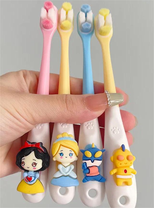 แปรงสีฟัน ขนแปรงนุ่มพิเศษ ลายการ์ตูนน่ารัก สําหรับเด็กผู้เริ่มต้น 3 ถึง 6 ปี ถึง 12 ปี
