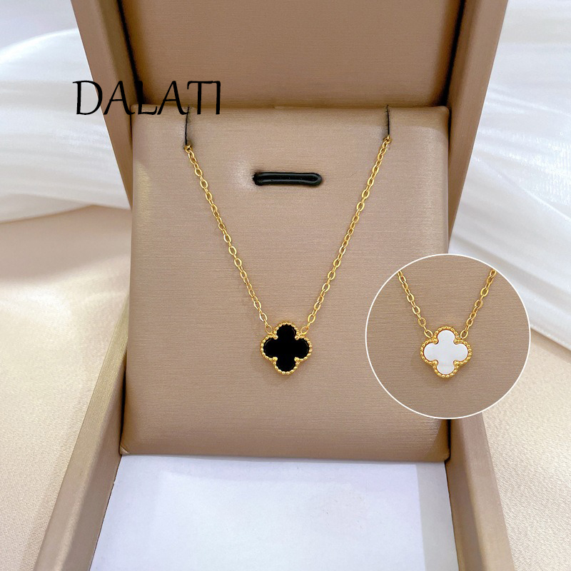 ลาติ [เหล็กไททาเนียมทั้งตัว] Mother-of-Pearl Clover สไตล์เรียบง่ายสร้อยคอชุบทองจริงหญิง อิน Influencer Clavicle Chain อุปกรณ์เสริมเครื่องประดับสุภาพสตรี