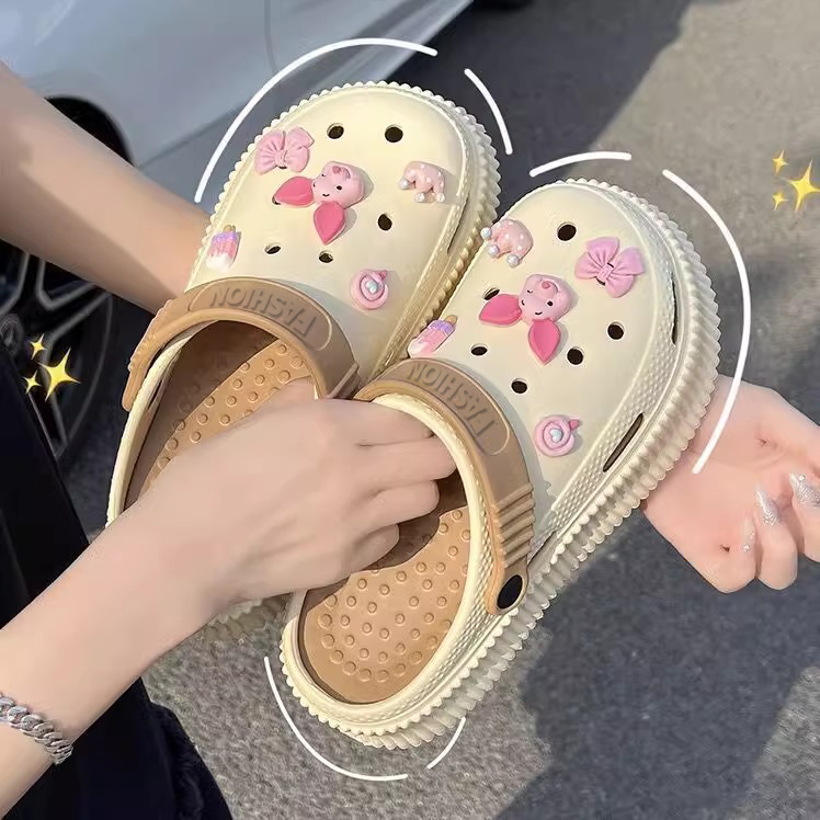 คู ่ น ่ ารัก Piggy Hole รองเท ้ าเพิ ่ มความสูงหนา Soled Beach Anti-Slip Stepping บนอึรู ้ สึก Baotou รองเท ้ าแตะผู ้ หญิงฤดูร ้ อน