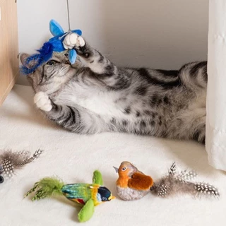 Interactive Plush Bird ของเล่นแมวเสียง Chirping สมจริงสําหรับแมวในร่มไม่มีแบตเตอรี่ต้องการ