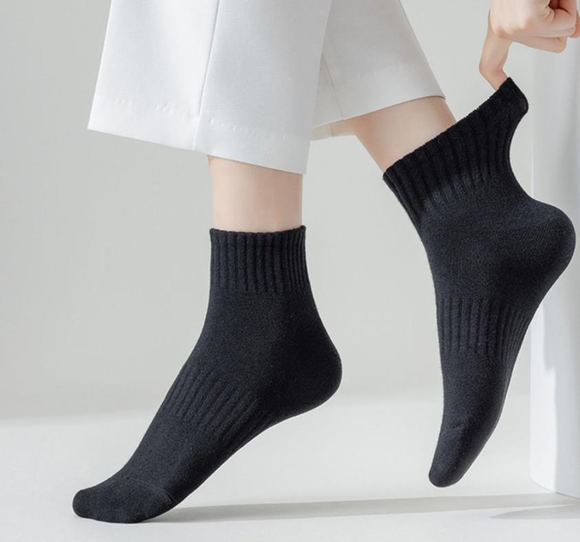 ถุงเท้าข้อเว้าอินเทรนด์ - ผ้าฝ้ายระบายอากาศสีทึบสําหรับผู้หญิงแฟชั่น อิน (สีดํา/สีขาว/สีเทา) - รูปที่ 2