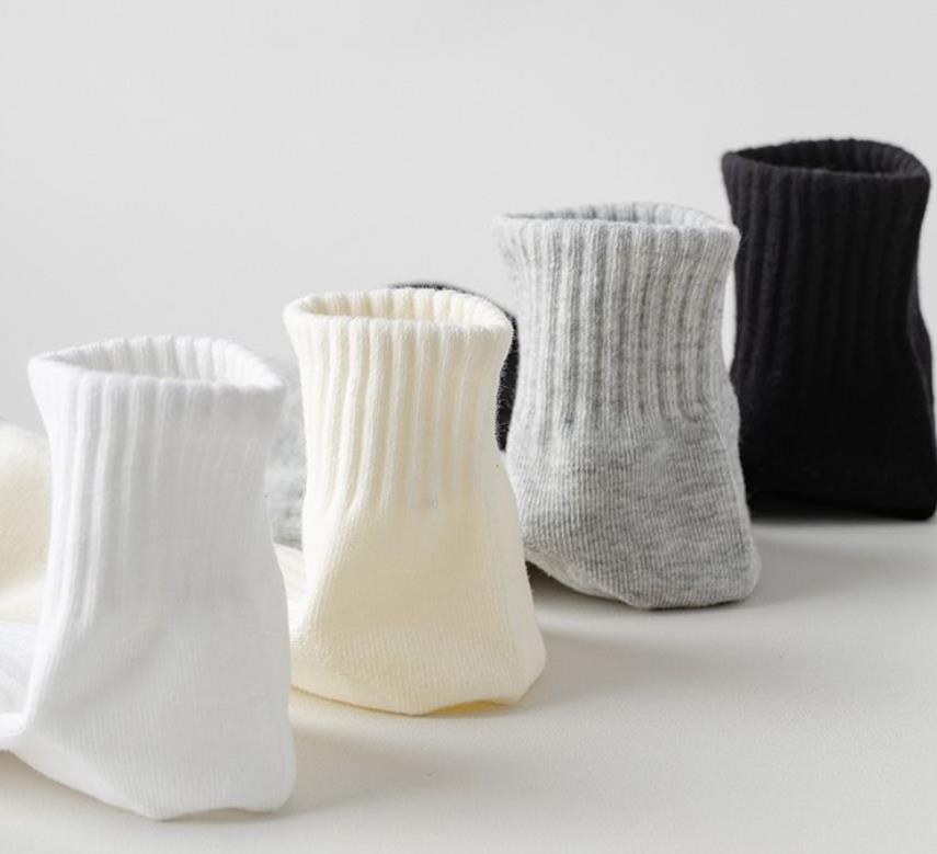 ถุงเท้าข้อเว้าอินเทรนด์ - ผ้าฝ้ายระบายอากาศสีทึบสําหรับผู้หญิงแฟชั่น อิน (สีดํา/สีขาว/สีเทา) - รูปที่ 3