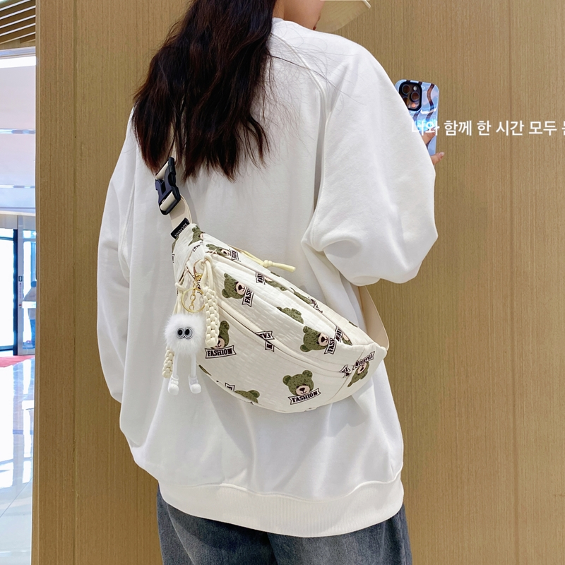 Casual Bag Women 2024 Fresh New Style Trend Messenger Bag Spring Sports Chest Bag Niche All-Match ins กระเป๋าคาดเอวสไตล์ใหม่