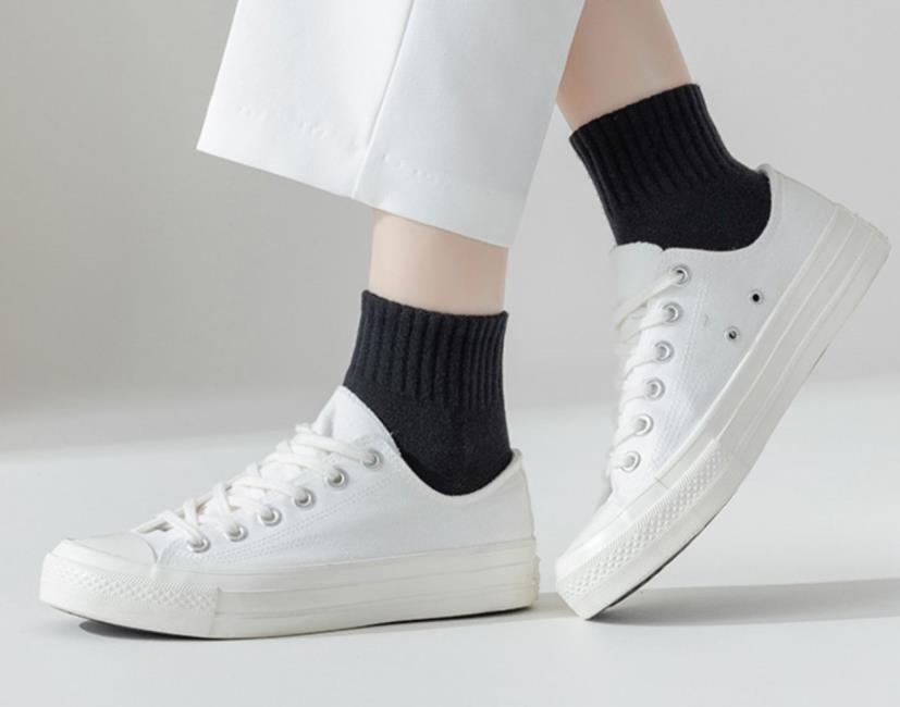 ถุงเท้าข้อเว้าอินเทรนด์ - ผ้าฝ้ายระบายอากาศสีทึบสําหรับผู้หญิงแฟชั่น อิน (สีดํา/สีขาว/สีเทา) - รูปที่ 4