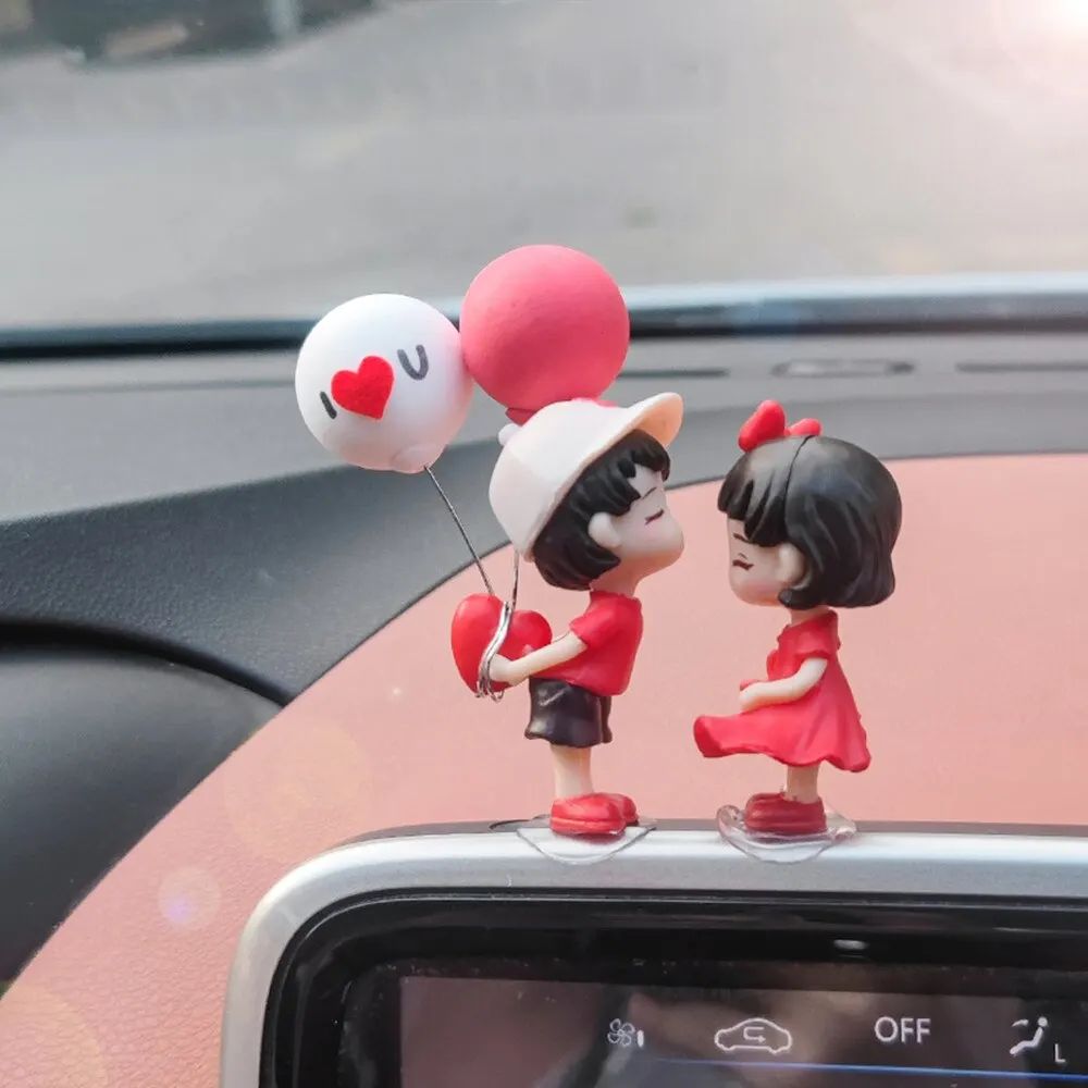คู่เครื่องประดับน่ารักสําหรับรถยนต์,ตกแต่งรถน่ารักการ์ตูนคู่การกระทํา,การ์ตูนรถแดชบอร์ดตกแต่ง,น่ารักน่ารักจูบ ค