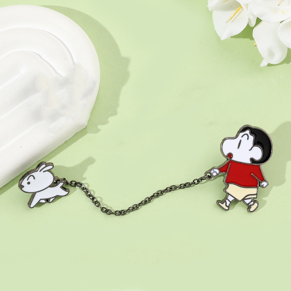 1pcs การ์ตูนอะนิเมะ Crayon Shin-Chan เข็มกลัด Shin-Chan Hold Shin-Chan จี้โลหะ Badge กระเป๋าอุปกรณ์เสริมเข็มกลัด