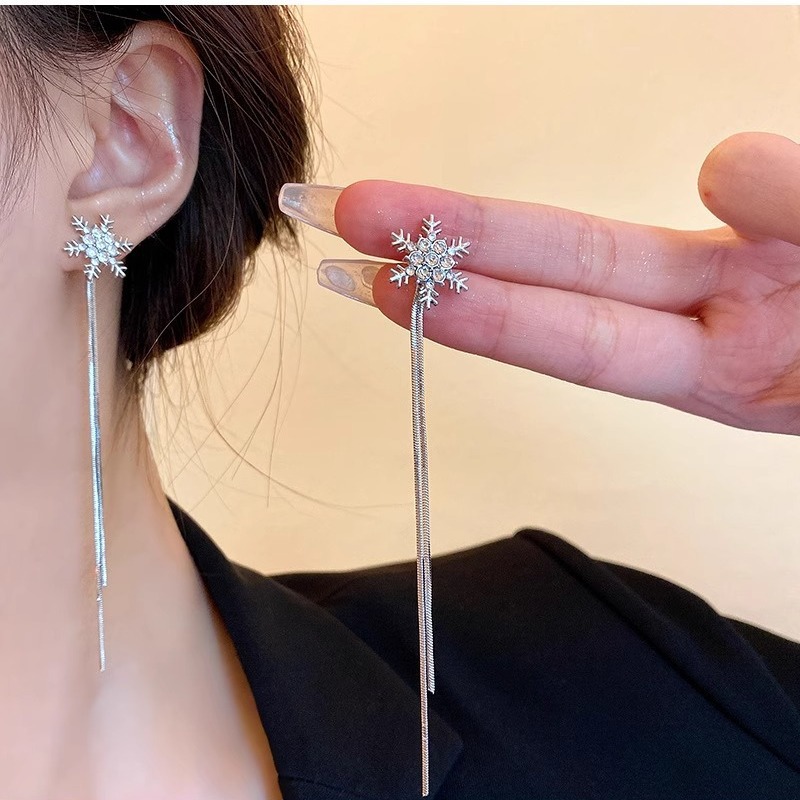 1 คู่แฟชั่นพู่ Micro-Inlaid Rhinestone ประณีตเกล็ดหิมะ High-End หรูหราต่างหูเหมาะสําหรับผู้หญิงทุกวันสวมใส่วันหยุดของขวัญ