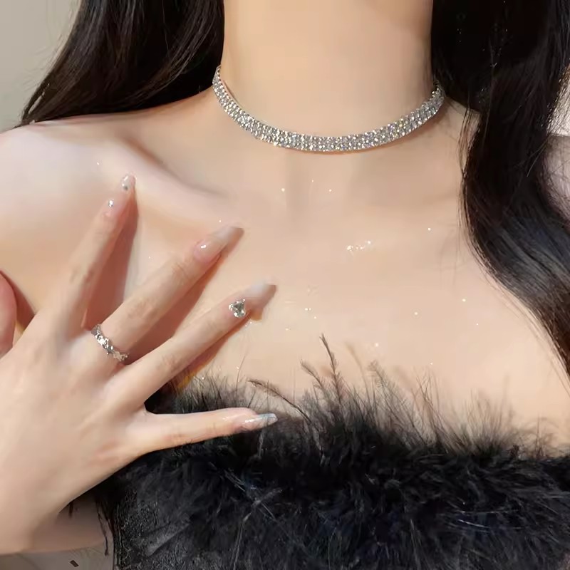 ยุโรปและอเมริกาที่ทันสมัยและหลากหลายหรูหราเต็มเพชรสร้อยคอหลายแถวคอเพทายสร้อยคอเพชร