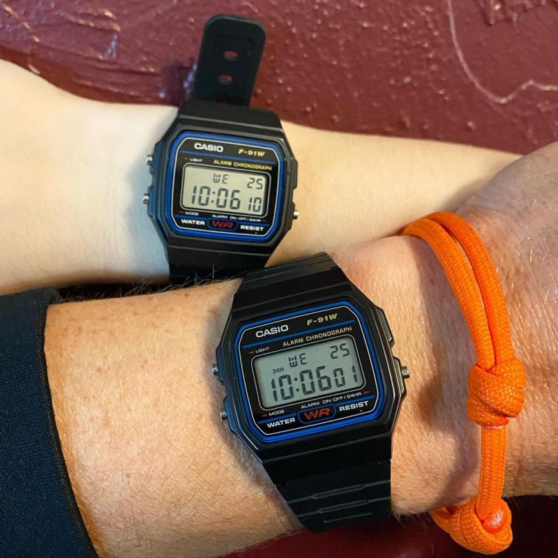 Casio Classic F91W-1 นาฬิกาข้อมือดิจิทัล พร้อมสายเรซิน กันน้ํา สีดํา สําหรับเล่นกีฬา