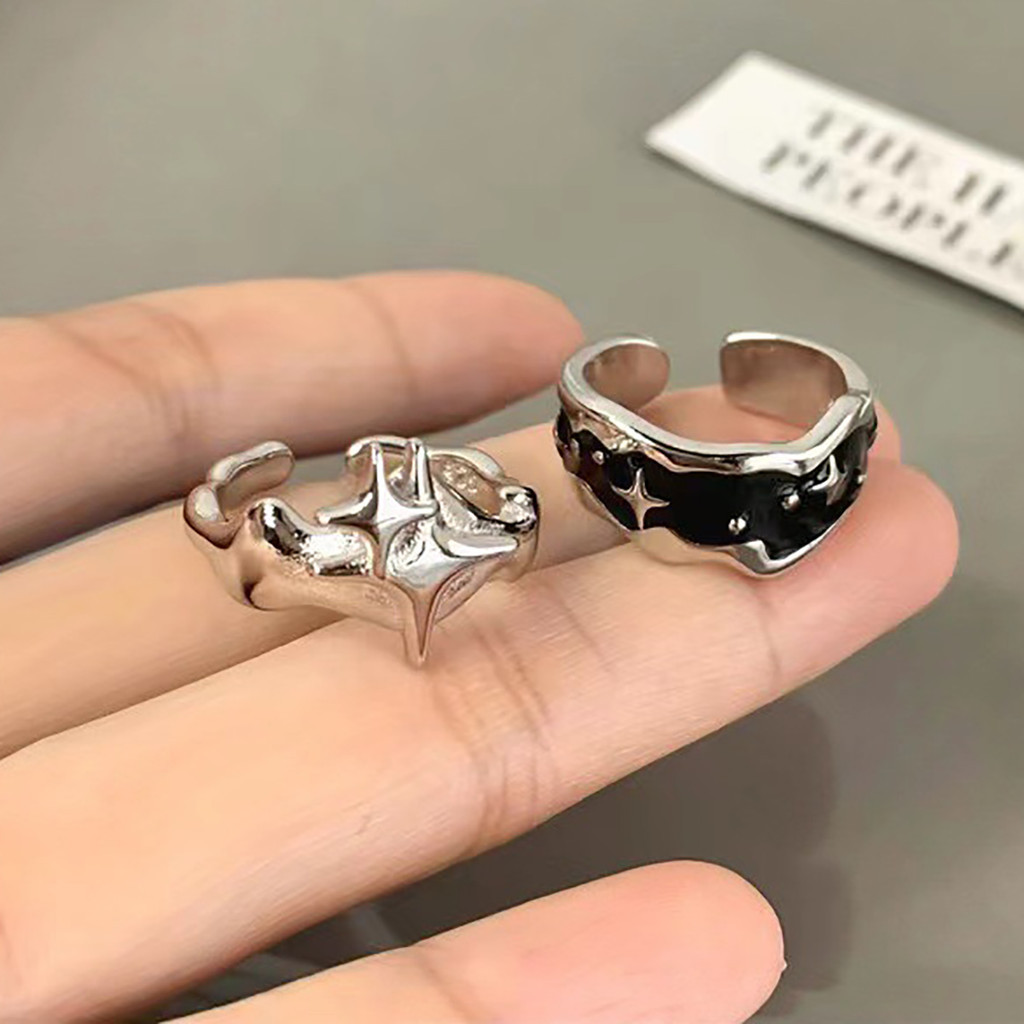 ไม่สม่ําเสมอสีดําและเงิน Star Finger แหวนผู้หญิงอินเทรนด์ Charms Stackable แหวนอุปกรณ์เสริมมือ 2024 แฟชั่นเครื่องประดับ