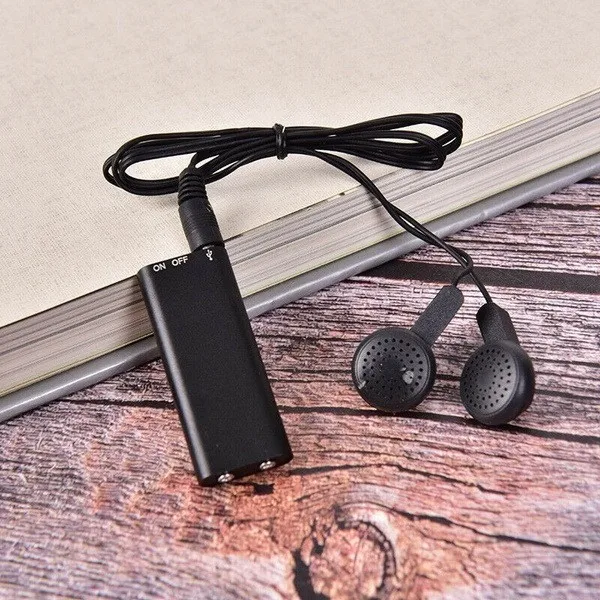 เครื่องบันทึกเสียงมืออาชีพ 8GB เสียงดิจิตอล Mini Dictaphone