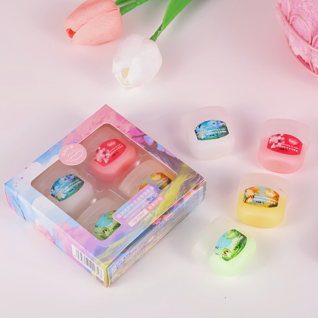 ลิปสติกไม่มีสีผลไม้ 4 รสชุดลิปบาล์มกลิ่นผลไม้ให้ความชุ่มชื้นยาวนานของขวัญที่สมบูรณ์แบบสําหรับฮาโลวีนและคริสต์มาสของขวัญสําหรับผ
