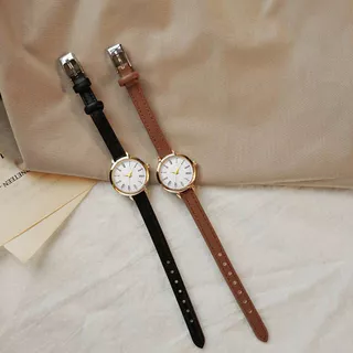 Womens Small Dial Quartz Watch – สายหนังบาง สไตล์เรโทรเกาหลี หรูหราและมินิมอล