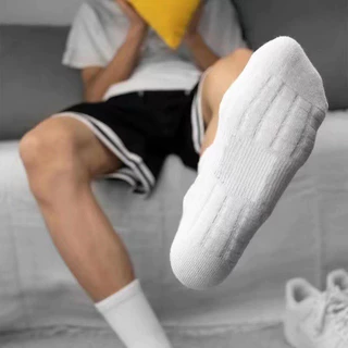 SportFit ถุงเท้าบาสเก็ตบอลผู้ชายหนาเทอร์รี่ดูดซับเหงื่อเบาะสีดําและสีขาว – การฝึกฤดูร้อน